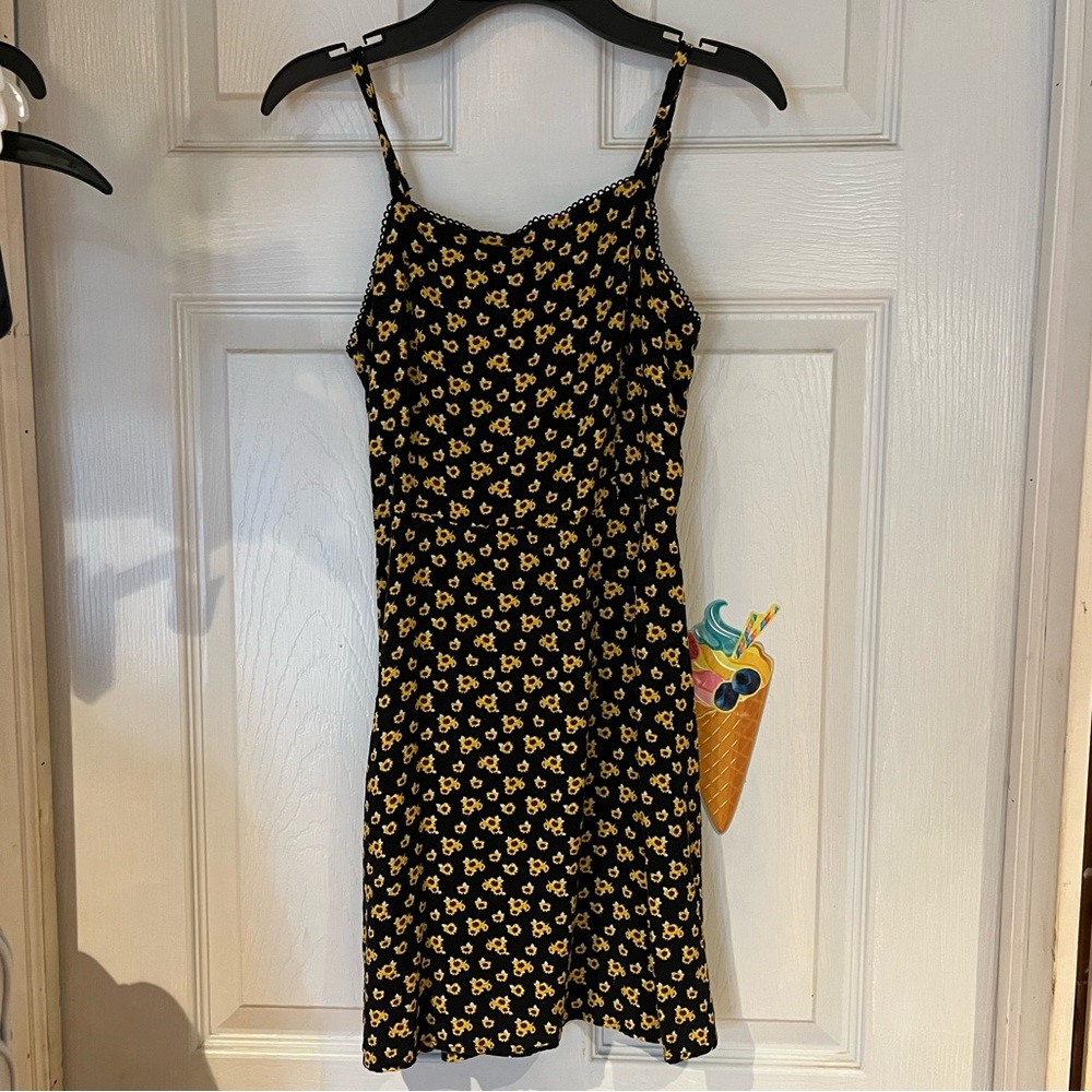 Art Class Black and Yellow Sunflower Summer Dress